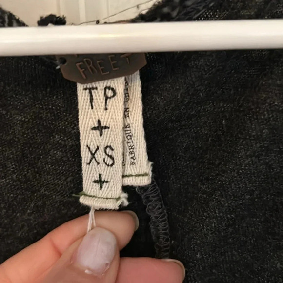 Free People we the people distressed oversized henley shirt size XS black - Picture 3 of 6